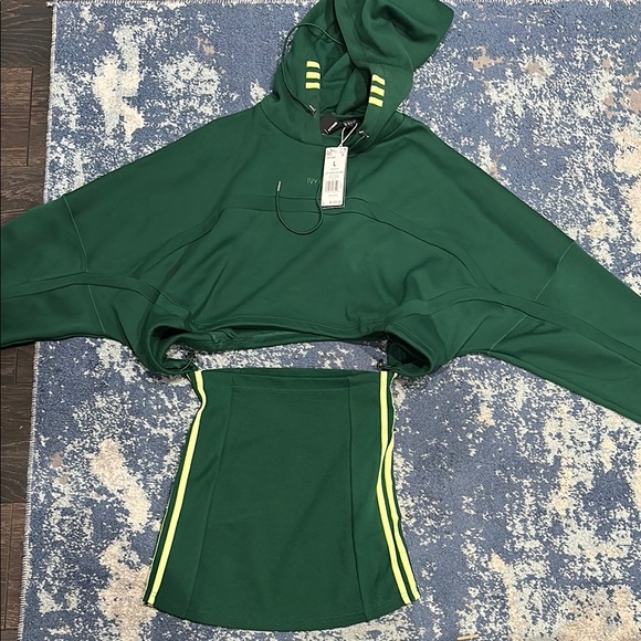 NWT!!  ADIDAS + IVY PARK Hooded Green w/Yellow Stripe Dress - Picture 1 of 5